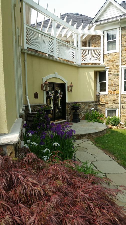 Stone Manor Boutique Inn Britain Extérieur photo