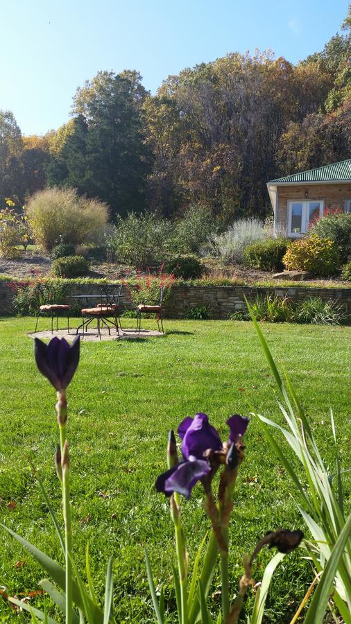 Stone Manor Boutique Inn Britain Extérieur photo